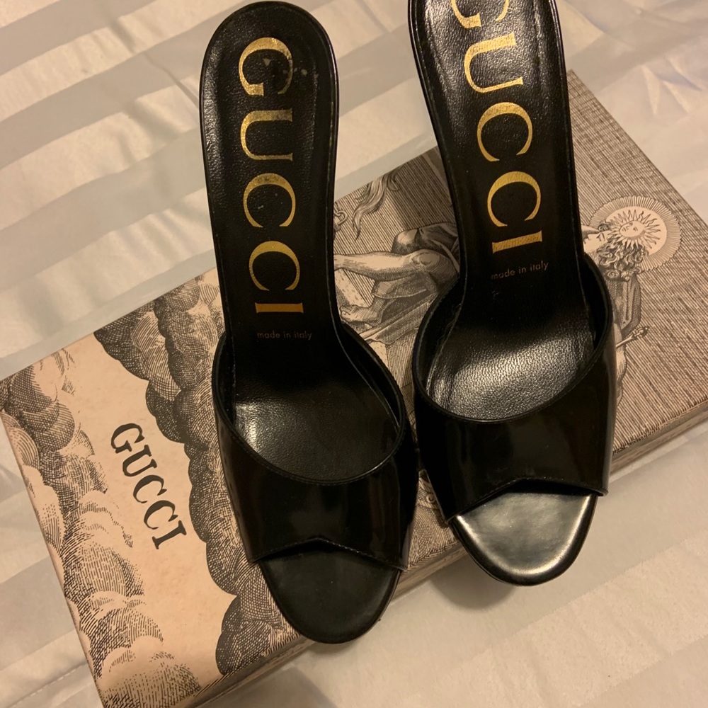 Gucci size 37 1/2